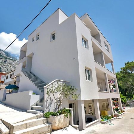 Guesthouse Lara Makarska Exterior foto